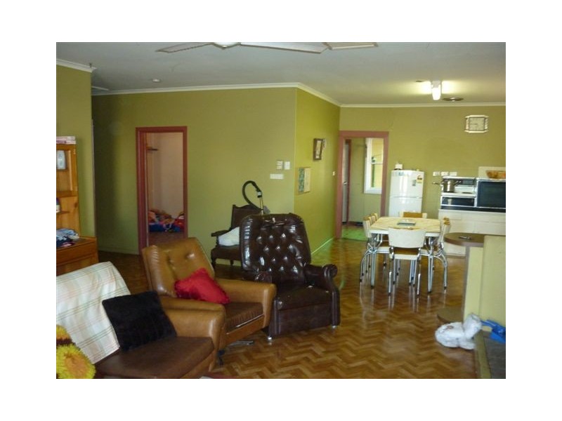 23 Napier Street, Donald VIC 3480