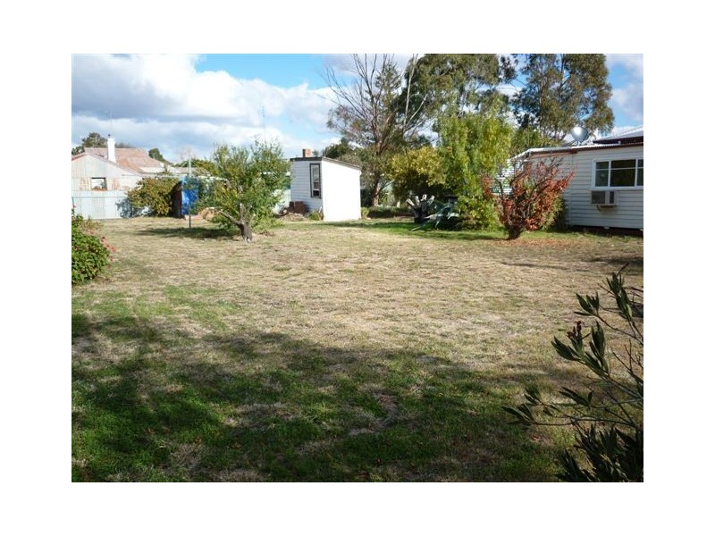 5 Livingstone Street, Warracknabeal VIC 3393