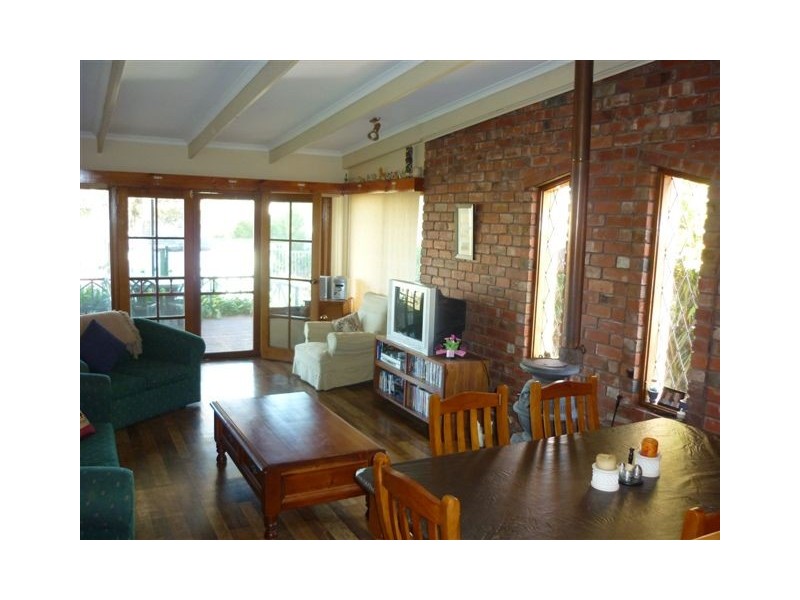 20 Campbell Street, Donald VIC 3480