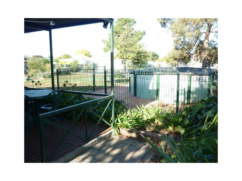 20 Campbell Street, Donald VIC 3480