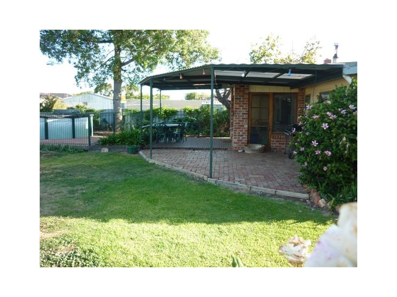 20 Campbell Street, Donald VIC 3480