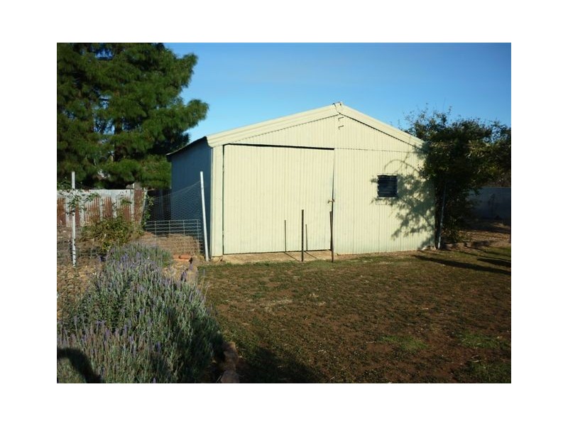 20 Campbell Street, Donald VIC 3480