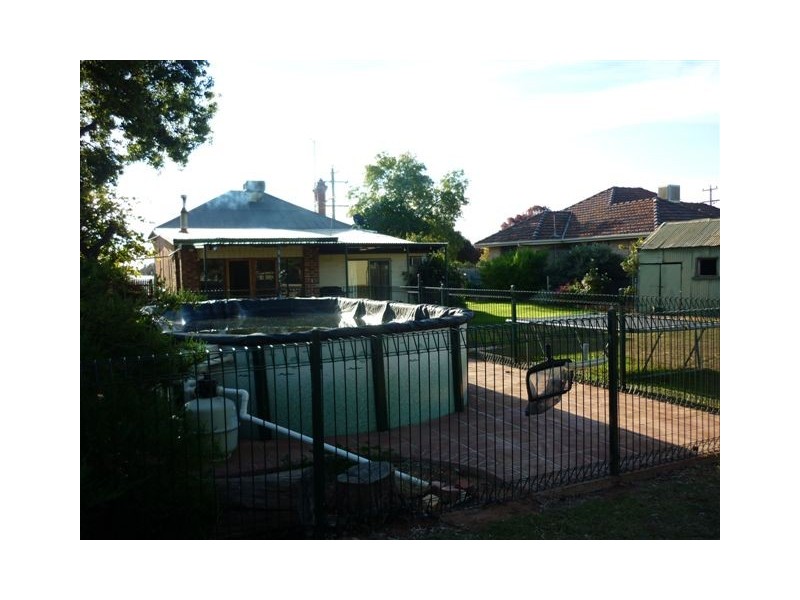 20 Campbell Street, Donald VIC 3480