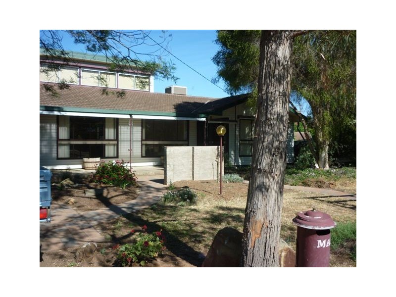 33 McCracken Avenue, Donald VIC 3480