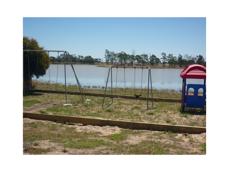 11 Hoban Street, Watchem VIC 3482