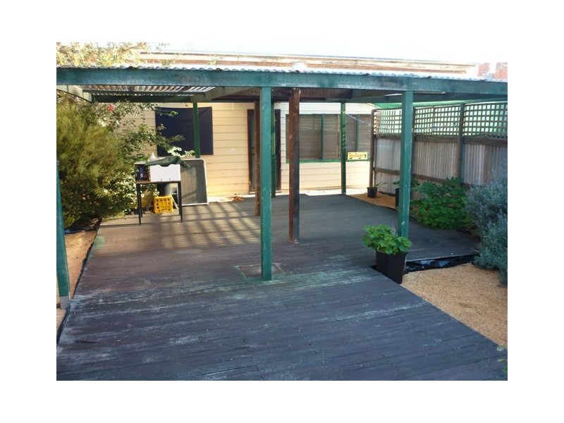 29 Woods Street, Donald VIC 3480