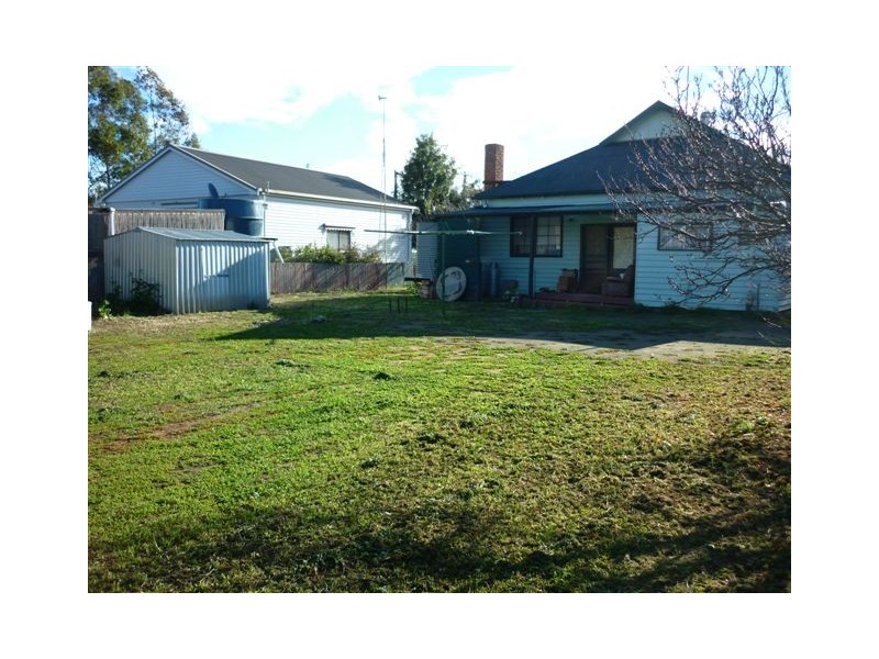 6 Gray Street, Donald VIC 3480