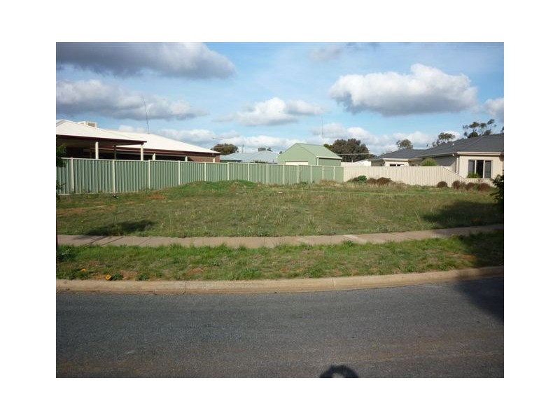 7 Athol Court, Donald VIC 3480