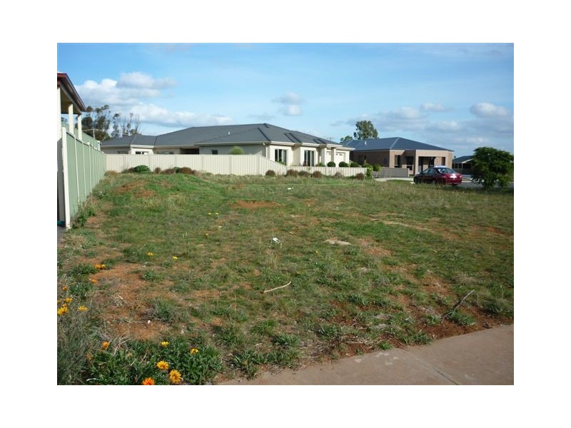 7 Athol Court, Donald VIC 3480