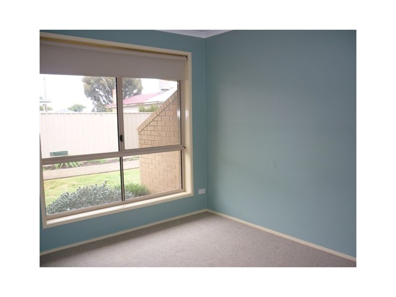 1-3/85 Anderson Street, Warracknabeal VIC 3393