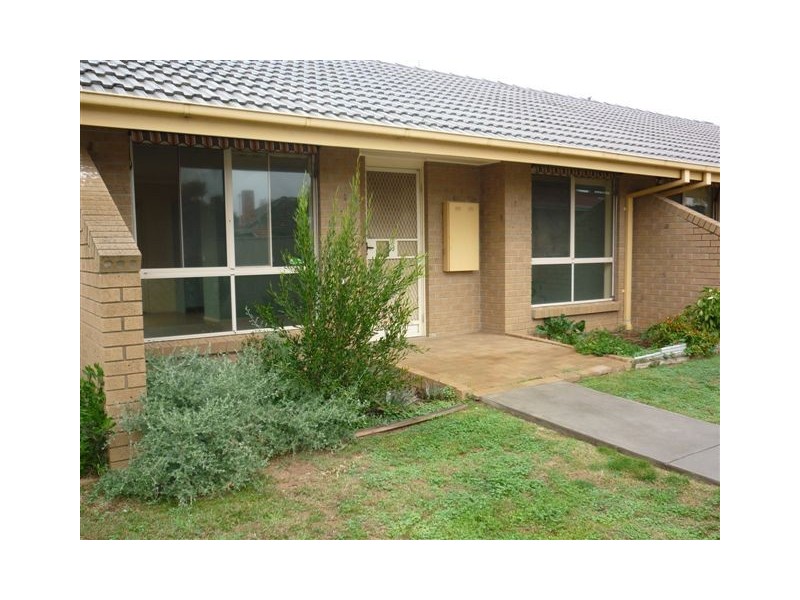 1-3/85 Anderson Street, Warracknabeal VIC 3393