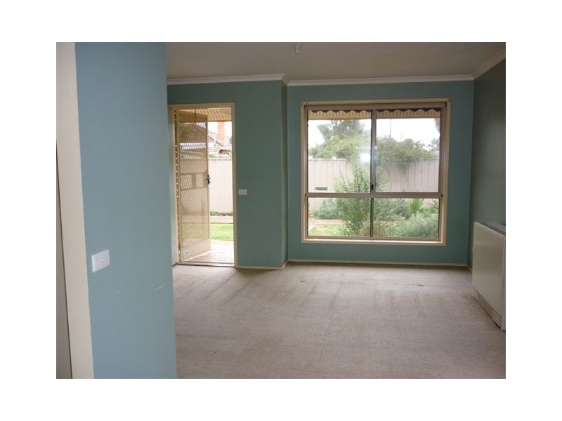1-3/85 Anderson Street, Warracknabeal VIC 3393