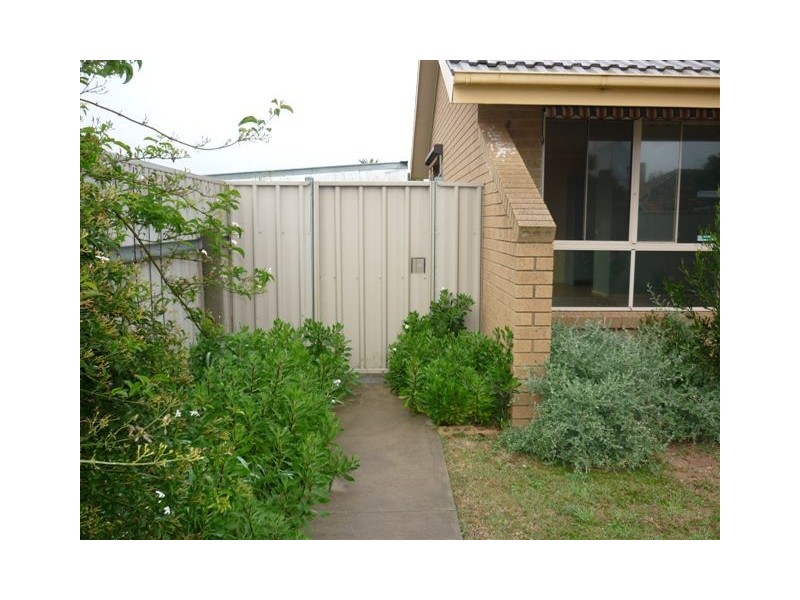1-3/85 Anderson Street, Warracknabeal VIC 3393