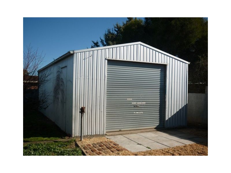 56 Molyneaux street, Warracknabeal VIC 3393