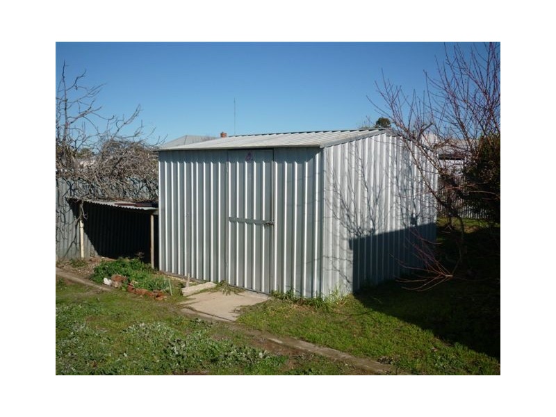 56 Molyneaux street, Warracknabeal VIC 3393