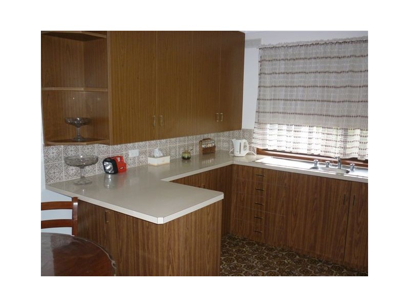 11 Hewitt St, Warracknabeal VIC 3393