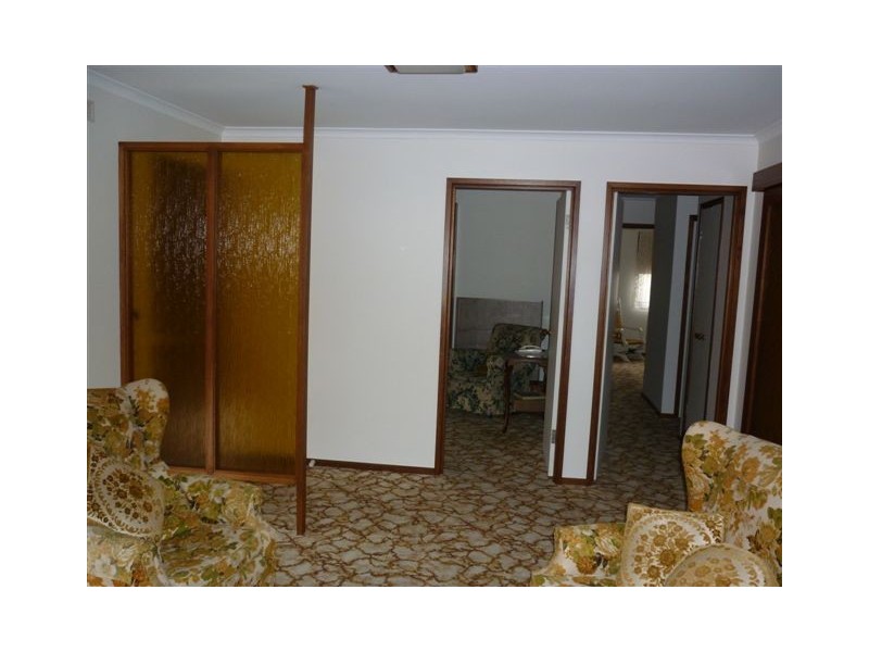 11 Hewitt St, Warracknabeal VIC 3393