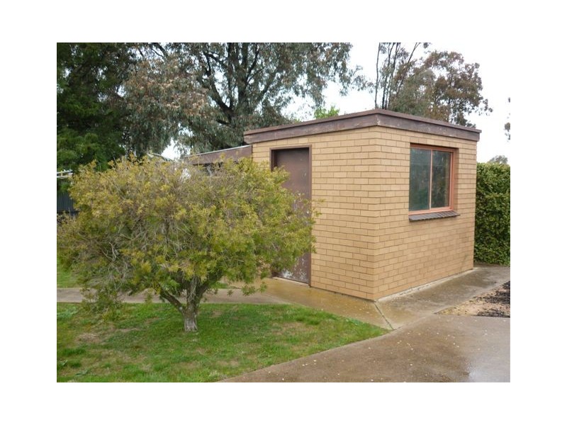 11 Hewitt St, Warracknabeal VIC 3393