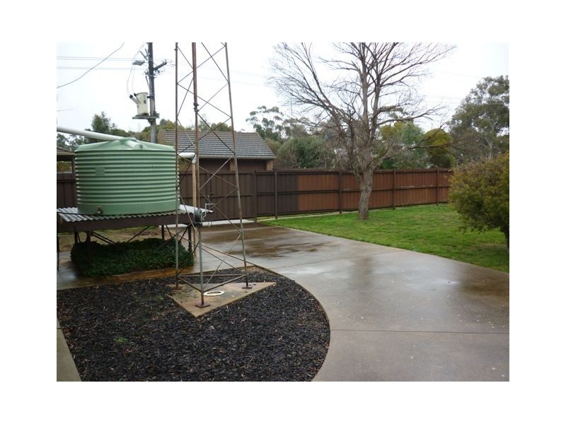 11 Hewitt St, Warracknabeal VIC 3393