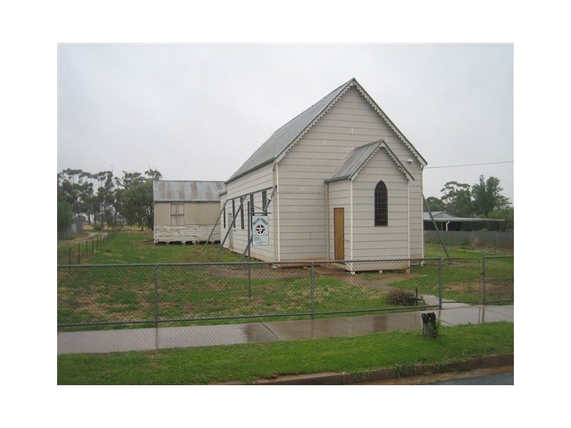 4 Clark Street, Watchem VIC 3482