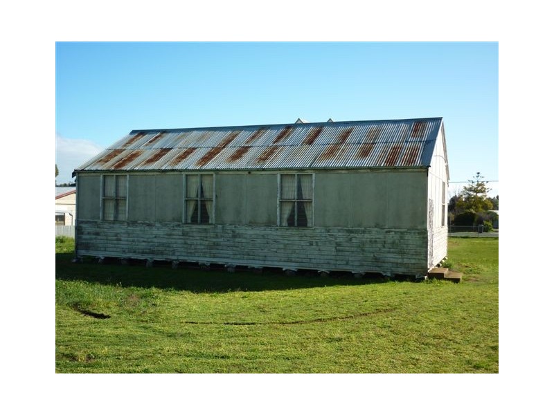 4 Clark Street, Watchem VIC 3482