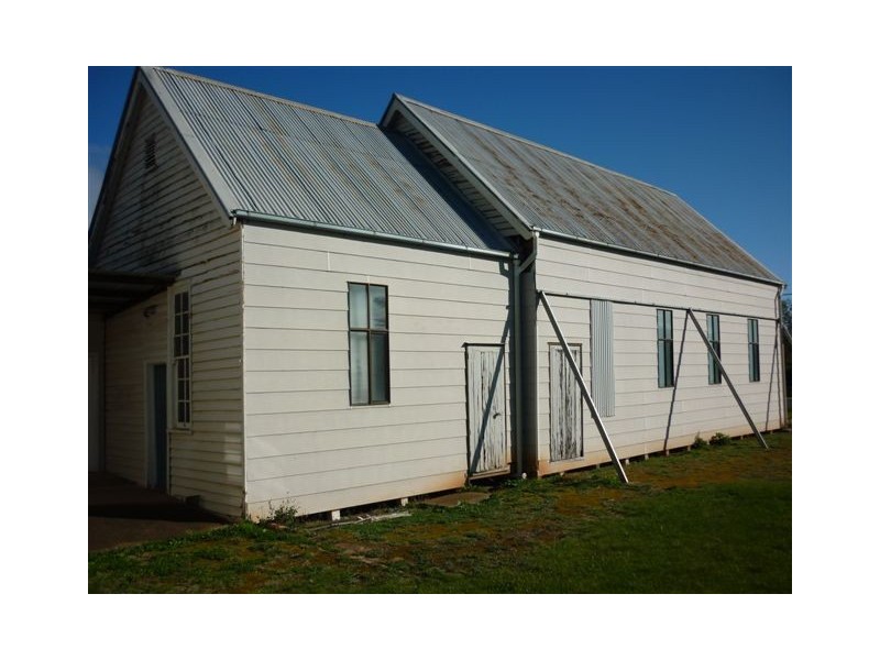 4 Clark Street, Watchem VIC 3482