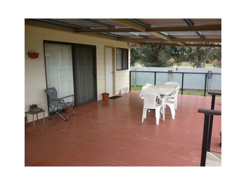 12 Taylor Street, Warracknabeal VIC 3393