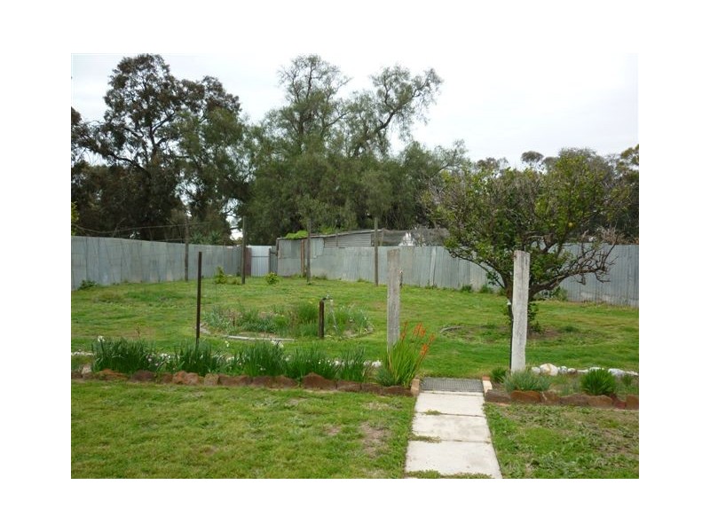 11 Upper Roy Street, Jeparit VIC 3423