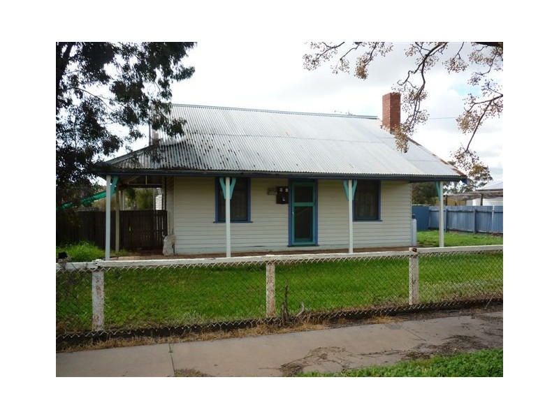 5 Walker Street, Donald VIC 3480