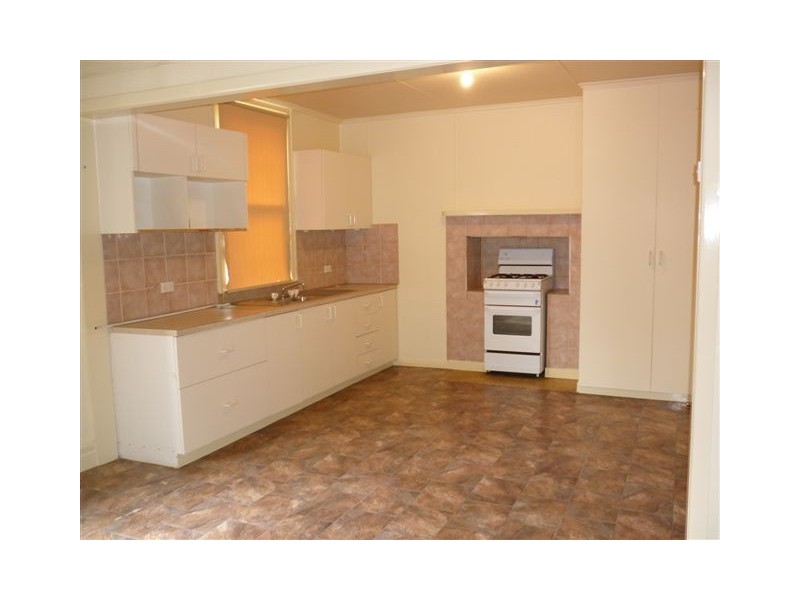 18 Campbell Street, Donald VIC 3480