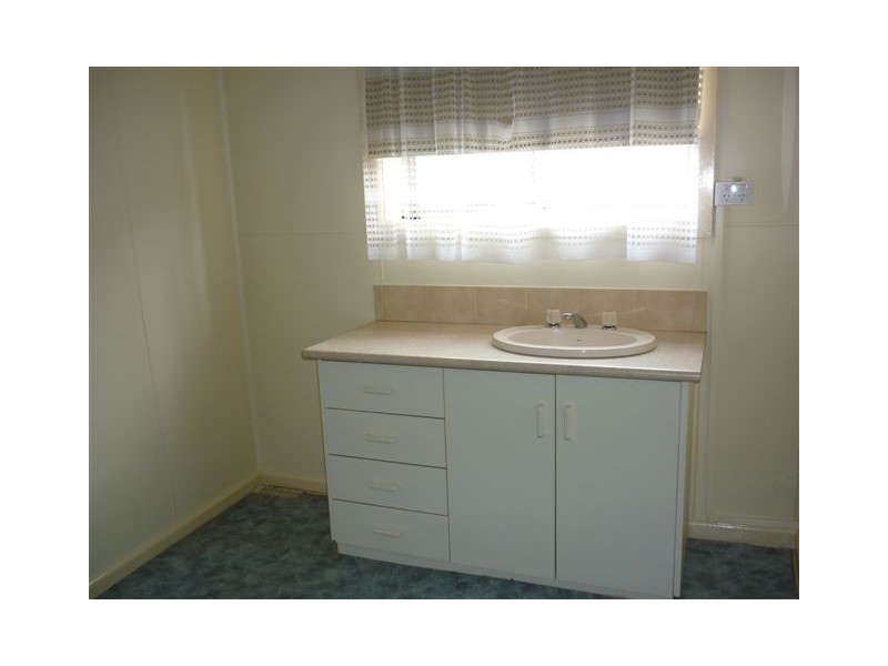 18 Campbell Street, Donald VIC 3480