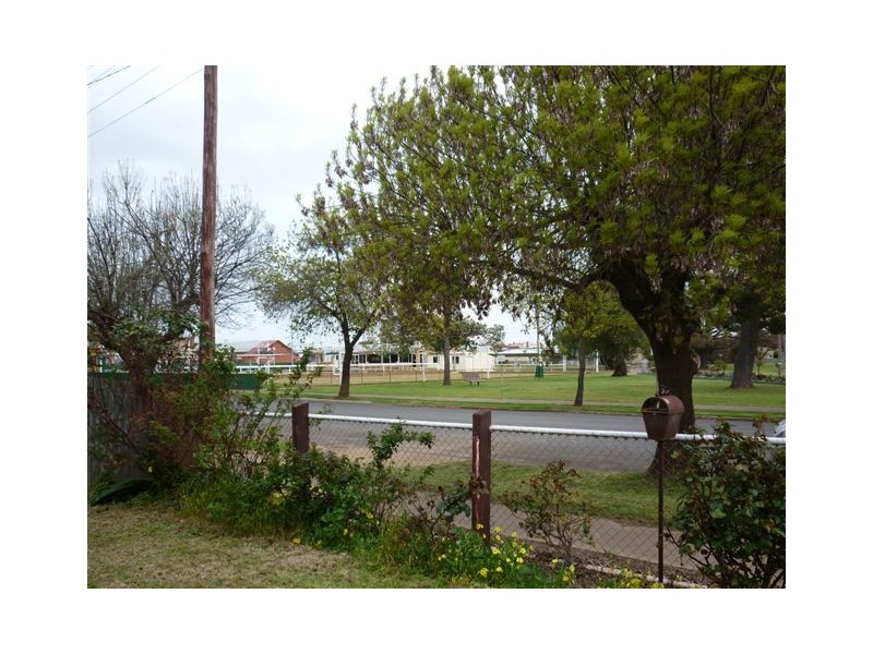 18 Campbell Street, Donald VIC 3480