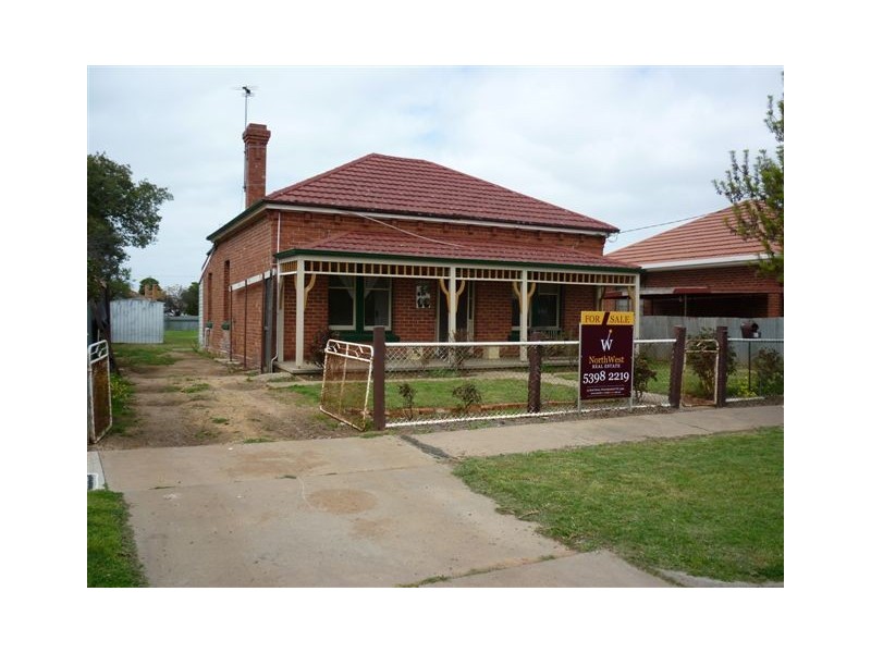 18 Campbell Street, Donald VIC 3480