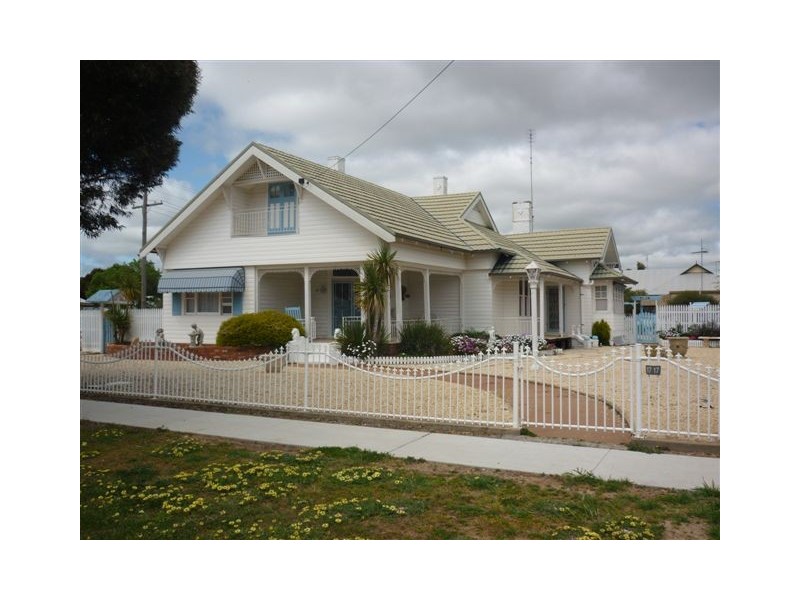 17 Gardiner Street, Warracknabeal VIC 3393