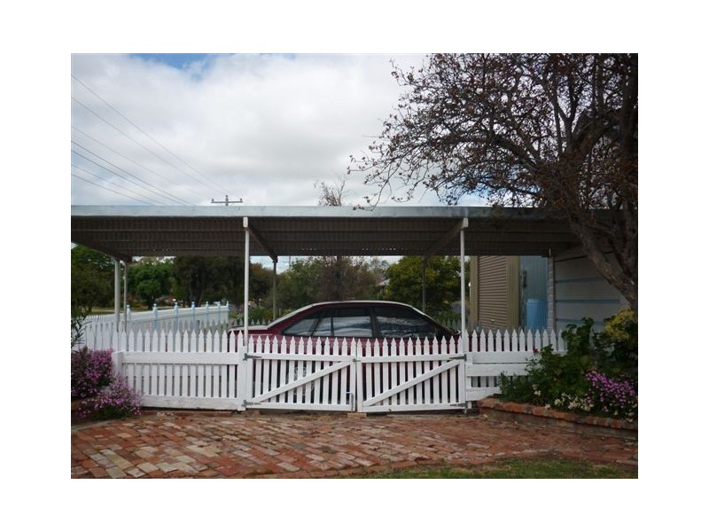 17 Gardiner Street, Warracknabeal VIC 3393