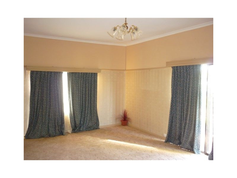 38 Deakin Street, Beulah VIC 3395