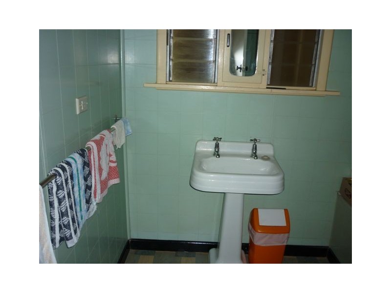 11 Kokoda Ave, Warracknabeal VIC 3393