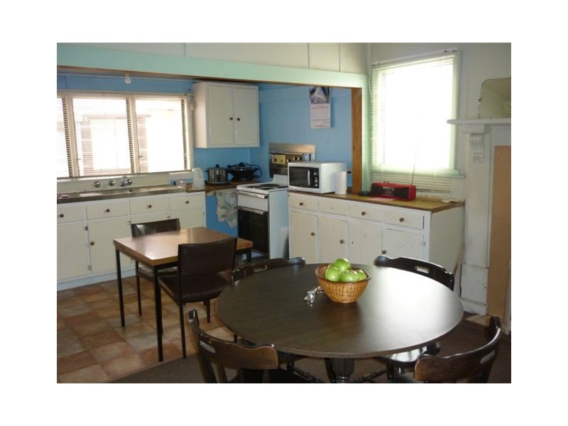 12 Gould street, Warracknabeal VIC 3393