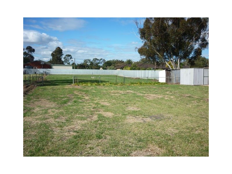 12 Gould street, Warracknabeal VIC 3393