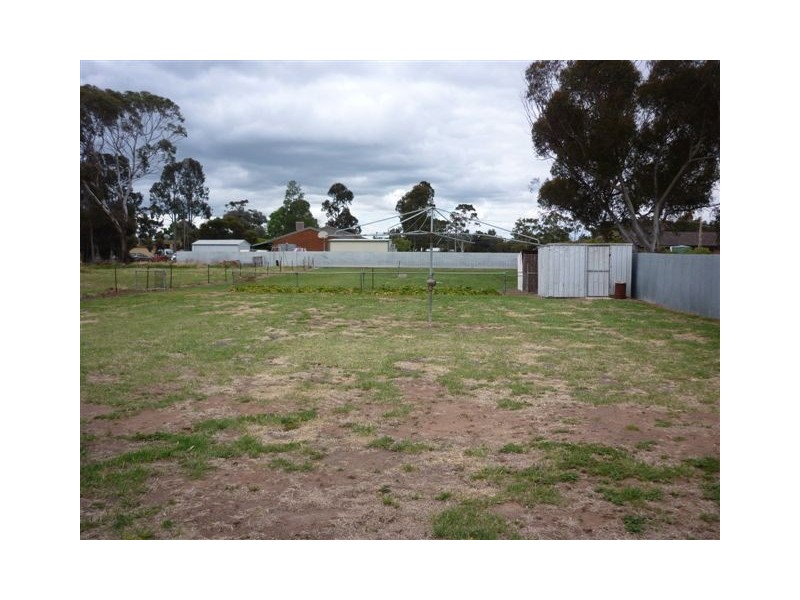 12 Gould street, Warracknabeal VIC 3393