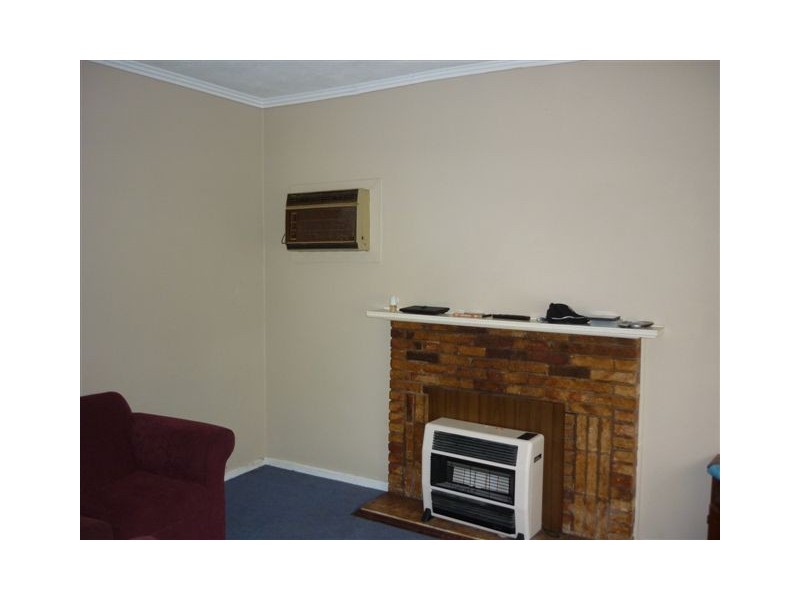 96 Craig Avenue, Warracknabeal VIC 3393