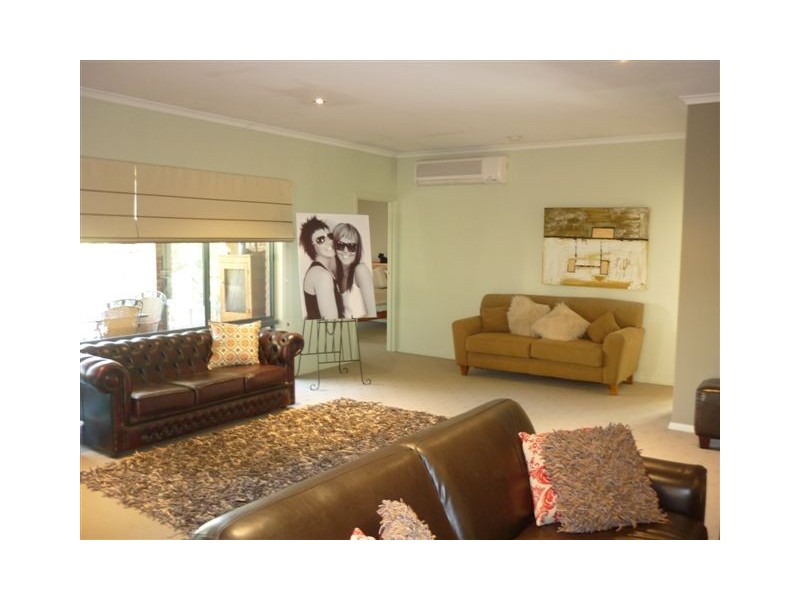 3/11 Hammill Street, Donald VIC 3480