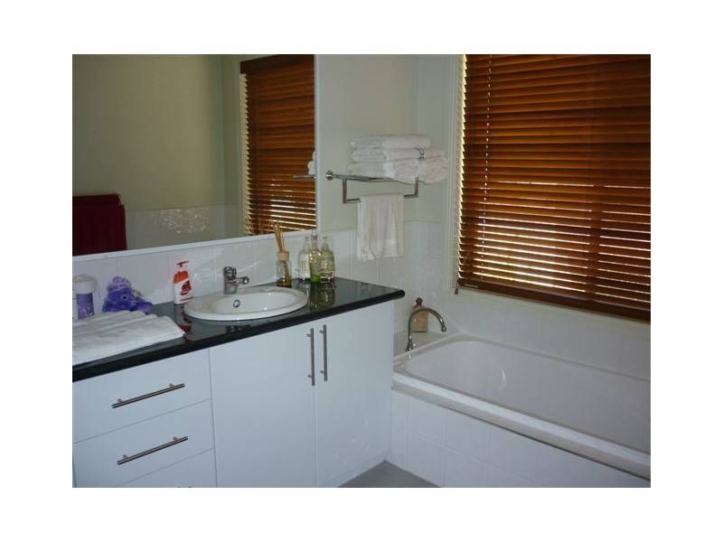 3/11 Hammill Street, Donald VIC 3480