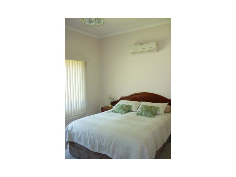 7 Asquith Ave, Warracknabeal VIC 3393