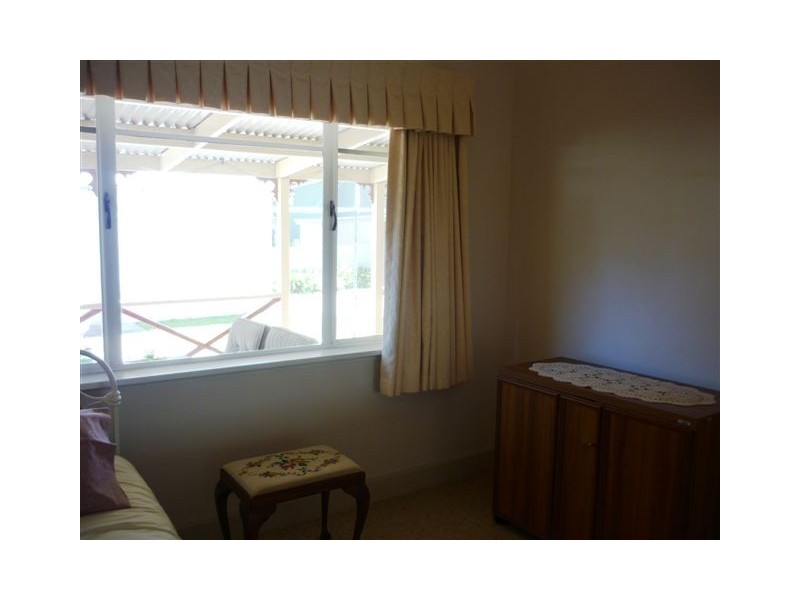 7 Asquith Ave, Warracknabeal VIC 3393