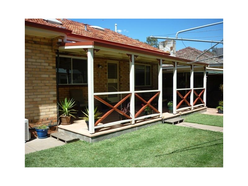 7 Asquith Ave, Warracknabeal VIC 3393