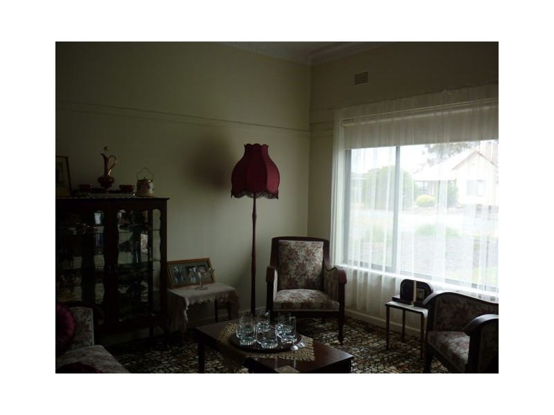 10 Wood Street, Warracknabeal VIC 3393