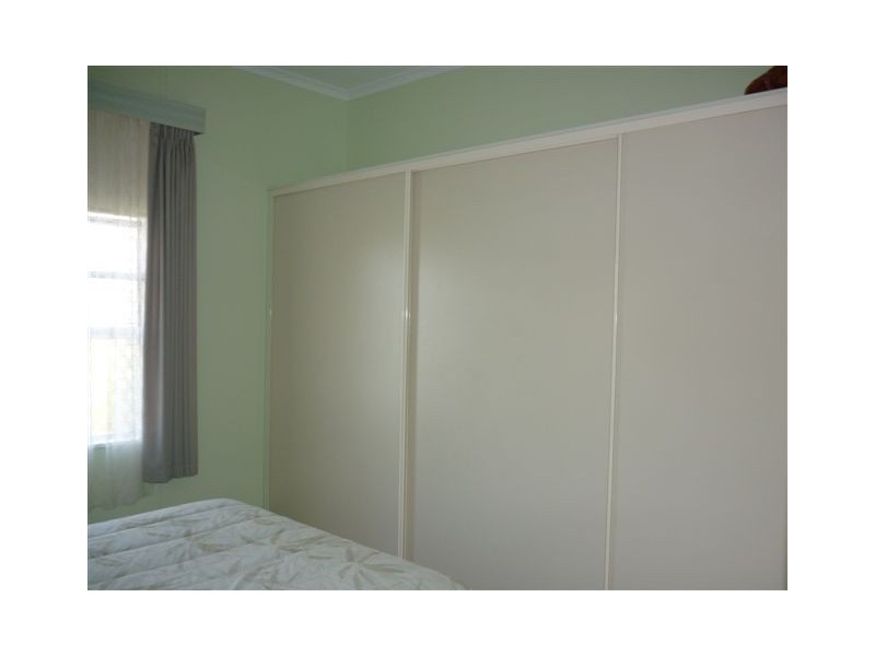 10 Wood Street, Warracknabeal VIC 3393