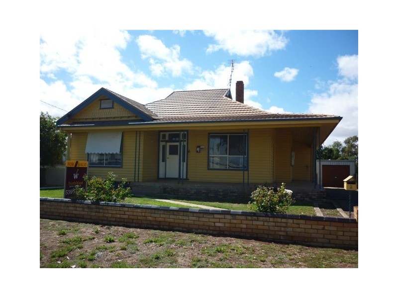 2 Byrne street, Donald VIC 3480