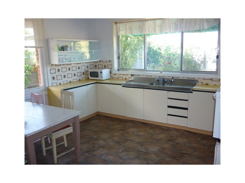 39 Houston Street, Donald VIC 3480